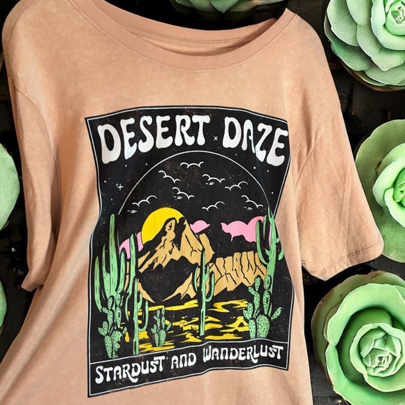 Desert Daze Boho Graphic Tee | Women’s Medium | Pale Pink Oversized 100% Cotton - Picture 1 of 8